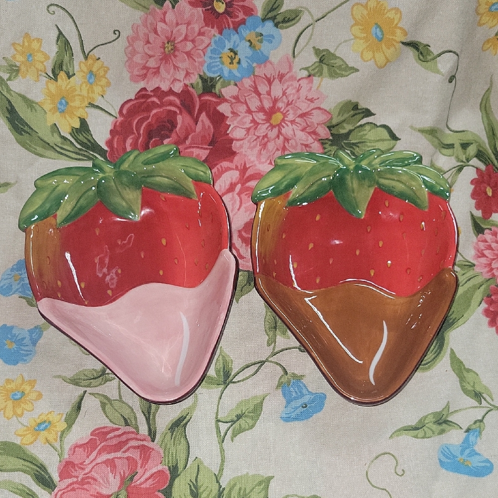 Chocolate & Strawberry Covered Strawberry Clay Art Dishes Set Of 2